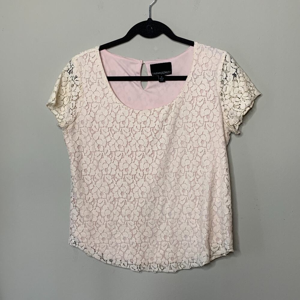 Cynthia Rowley Lace Blouse Women Medium Pink Short Sleeve Scoop Neck Keyhole
